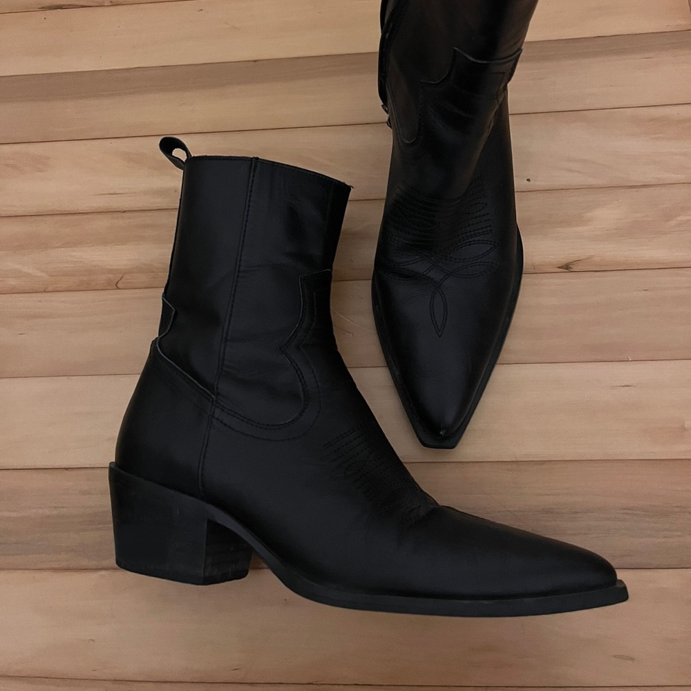 ZARA BLACK COWGIRL BOOTS